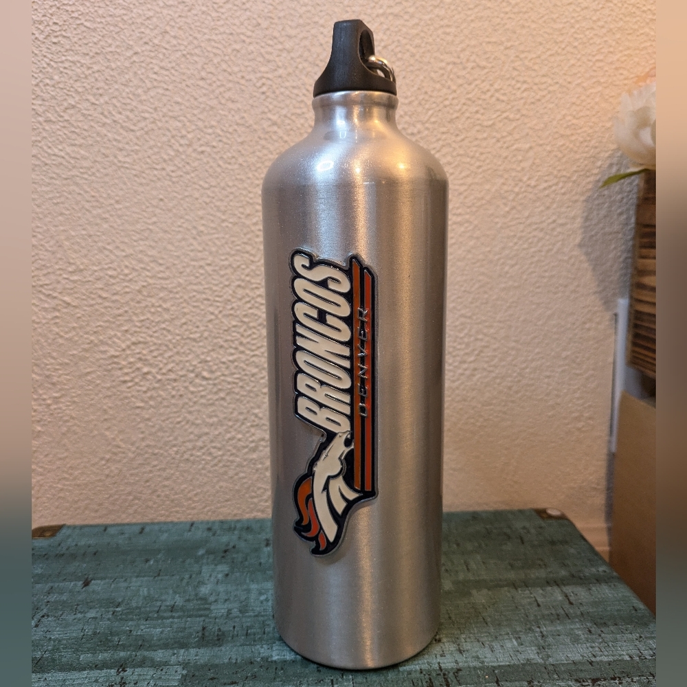 NWT NFL Denver Broncos Aluminum Water Bottle 34 oz